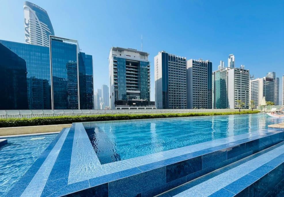 Vera Residences By Damac I 1Br Luxury Aparthotel Dubaj Zewnętrze zdjęcie
